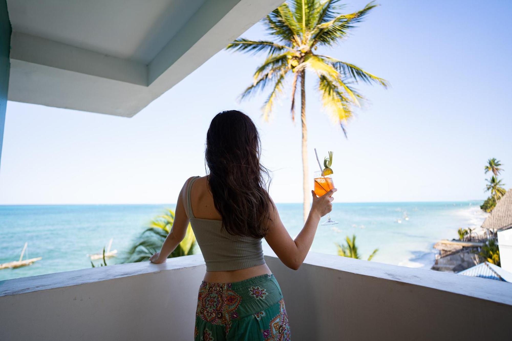 Pili Pili Sunrise Beach 호텔 잠비아니 외부 사진