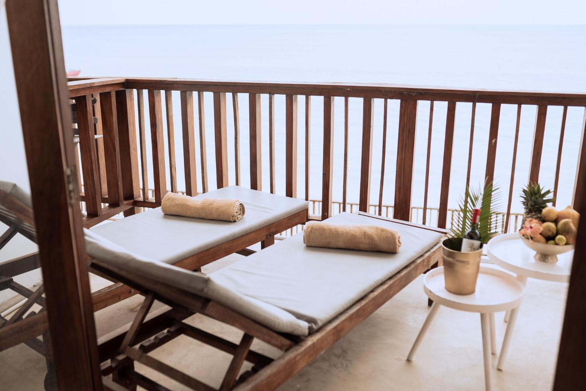 Pili Pili Sunrise Beach 호텔 잠비아니 외부 사진