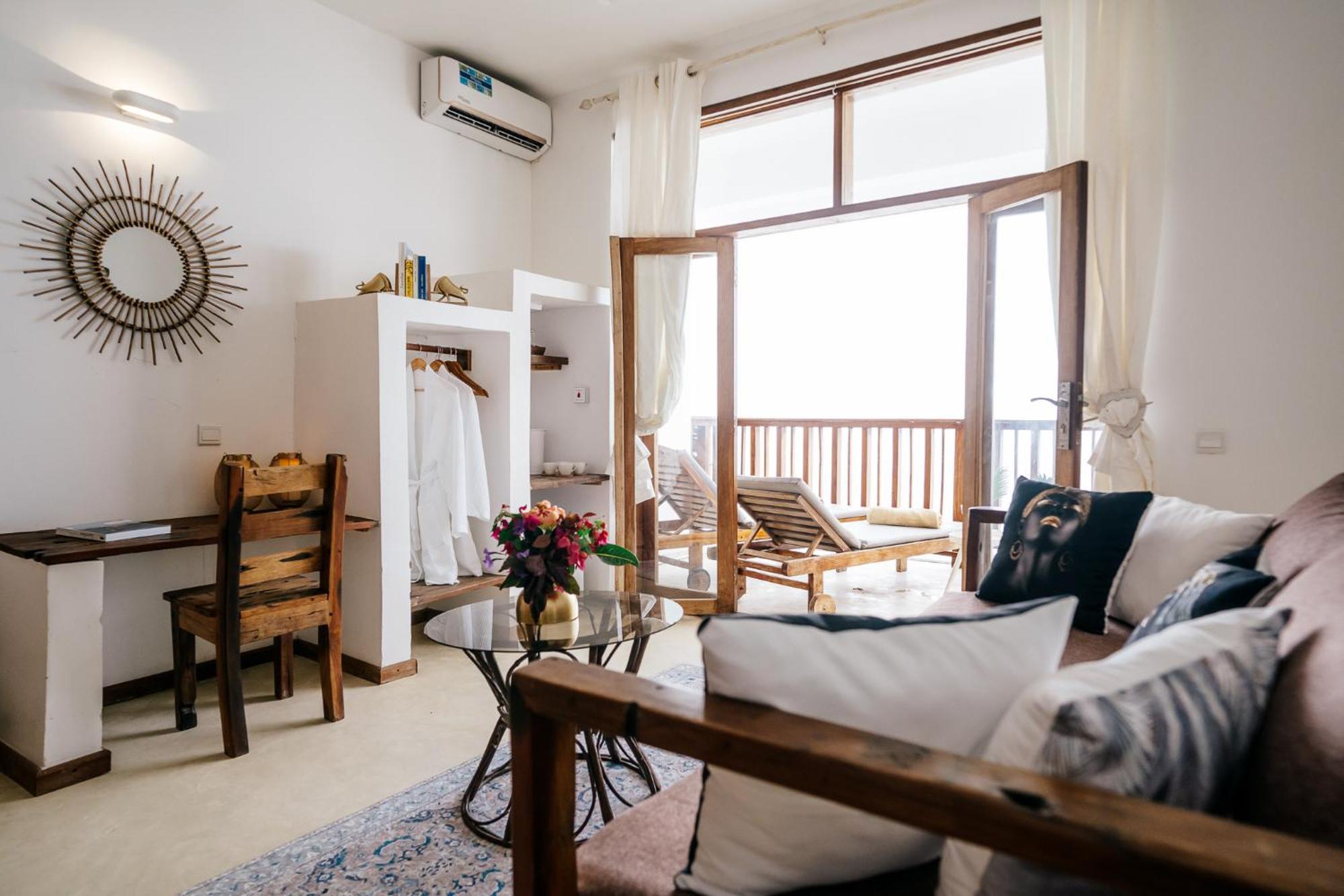 Pili Pili Sunrise Beach 호텔 잠비아니 외부 사진